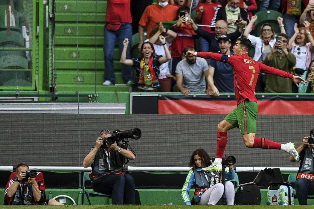 Fotos: Cristiano Ronaldo llega a 117 goles con Portugal gracias a su doblete y su mamá no pudo contener las lágrimas