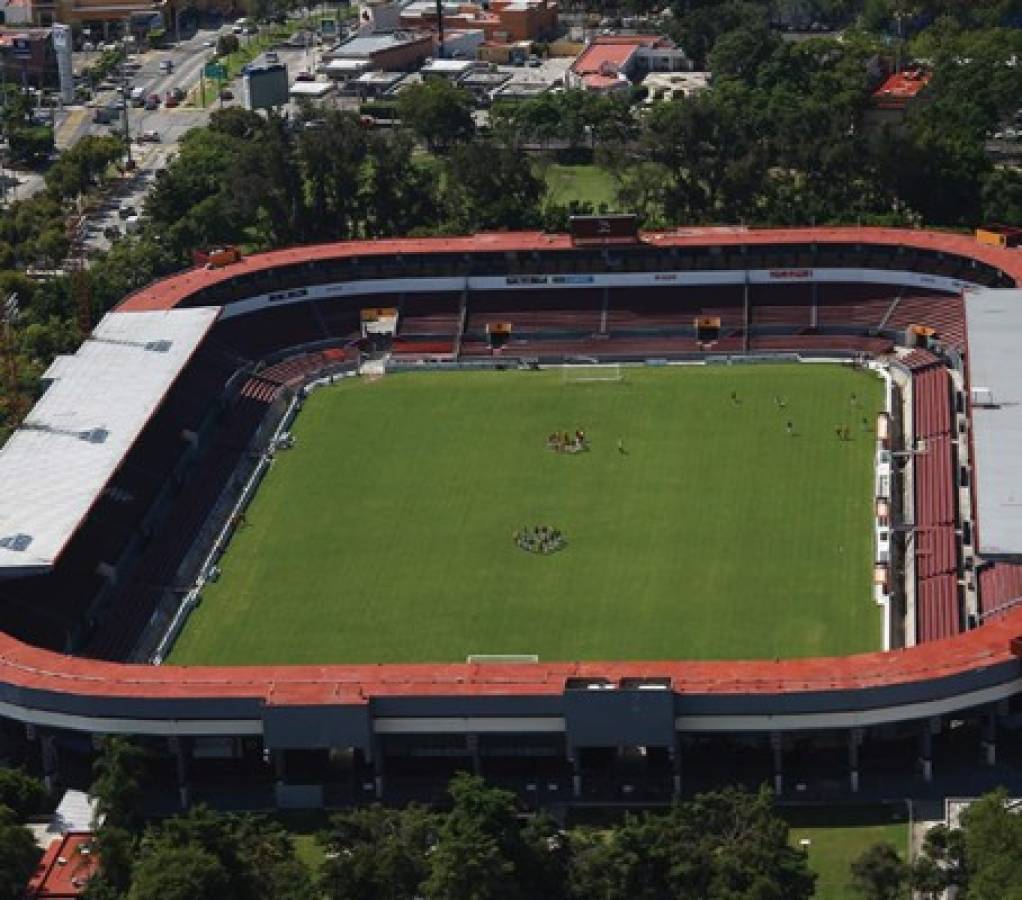 Estadios mundialistas que han sido demolidos y otros están abandonados; dos de Sudáfrica y uno en Brasil