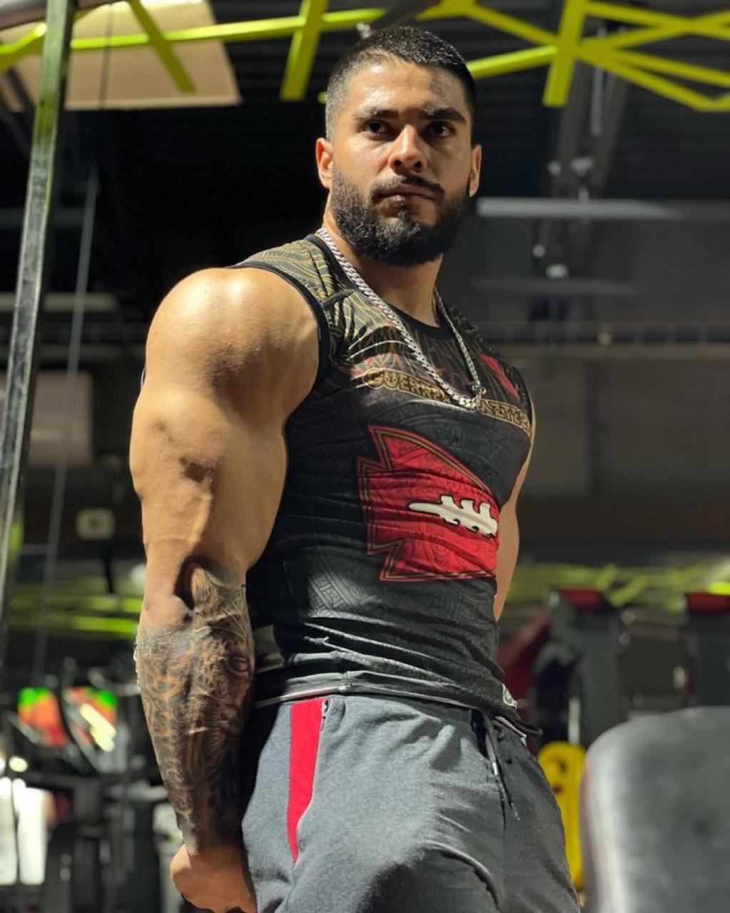 Conmoción en el fisicoculturismo: lo hallaron muerto en el baño de un bar con disparos en su cuerpo