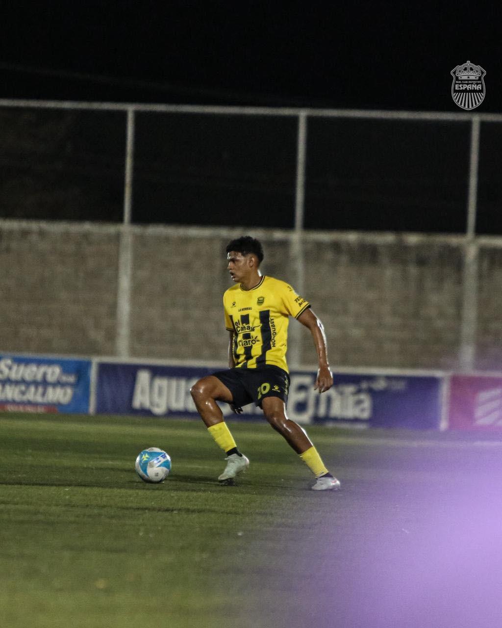 Fichajes: Altas en Olimpia, bajas aurinegras, Farioli impacta ¿Se va del Ciclón?
