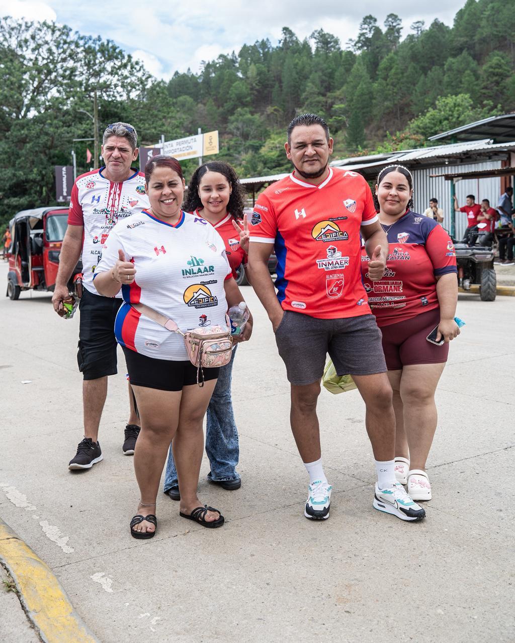 Final de Ascenso Hondupino-Estrella Roja causan locura en Trojes, El Paraíso