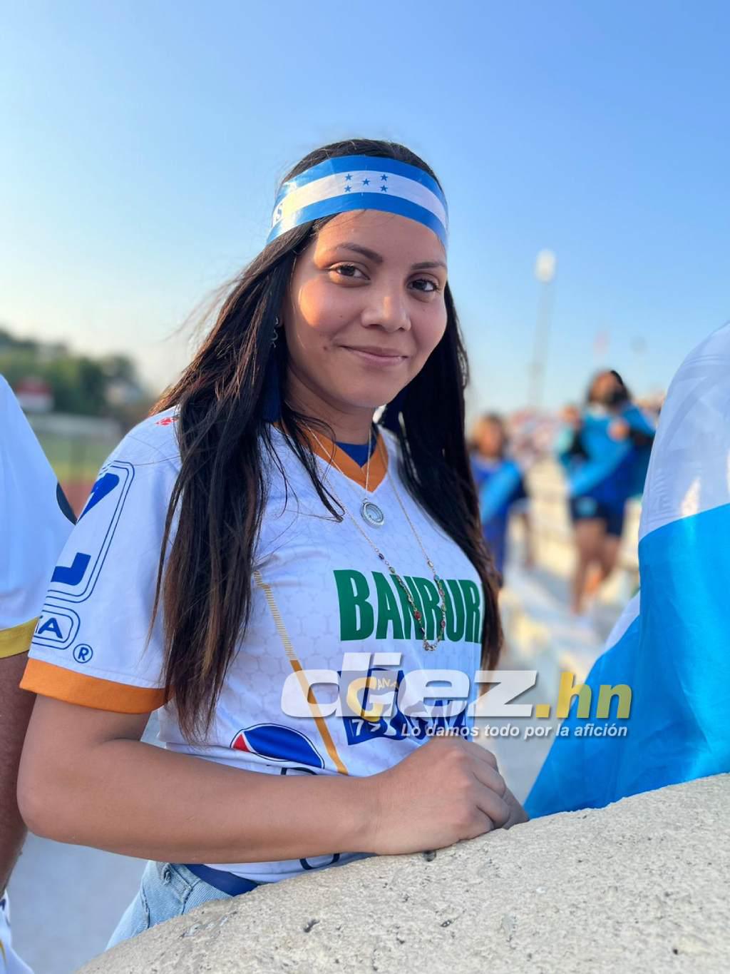 Alegría y ambiente inigualable entre hinchas de Olimpia en New Jersey; Kevin López aclamado por autógrafos en Comunicaciones