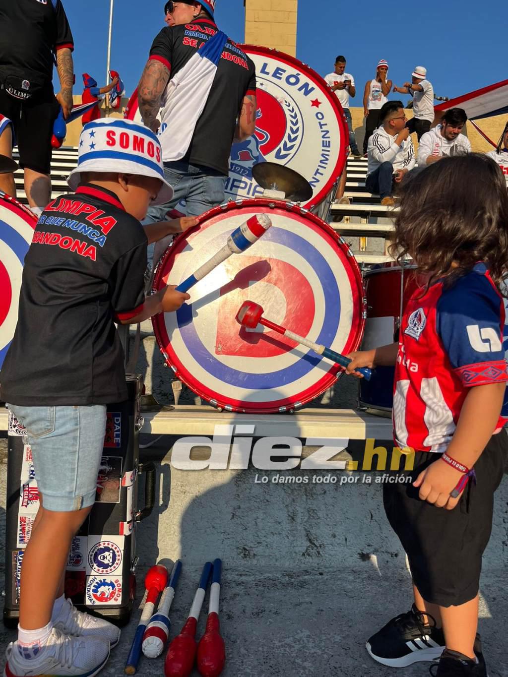 Alegría y ambiente inigualable entre hinchas de Olimpia en New Jersey; Kevin López aclamado por autógrafos en Comunicaciones