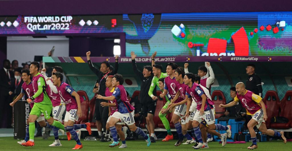 La algarabía de Japón tras bajarse a España en el Mundial; Alemania y Costa Rica quedaron golpeadas por la eliminación