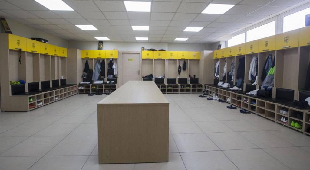 ¡Un hermoso puerto, tremendo estadio y sus comidas! Así es la nueva casa del hondureño Edwin Rodríguez en Grecia