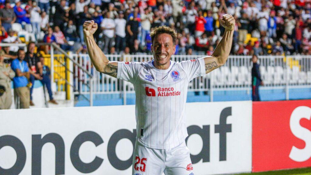 Troglio y su deuda con Olimpia: Los grandes fiascos extranjeros que fichó para el club, ¿los recuerdas?