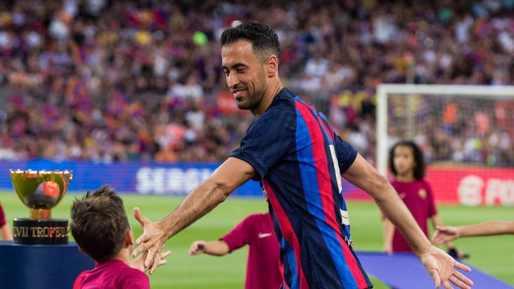 Están en serio peligro: Los 17 jugadores que Barcelona tiene inscritos para iniciar la Liga Española ¿Y los fichajes?