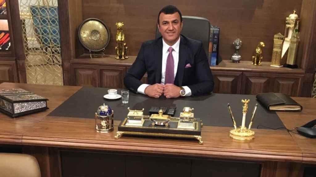 ¿De dónde saca su fortuna? Quién es Muhsin Bayrak, el empresario turco que está a punto de comprar al Chelsea de Inglaterra