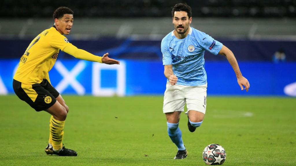 Gundogan superando la marca de Bellingham en un partido por la Champions League.