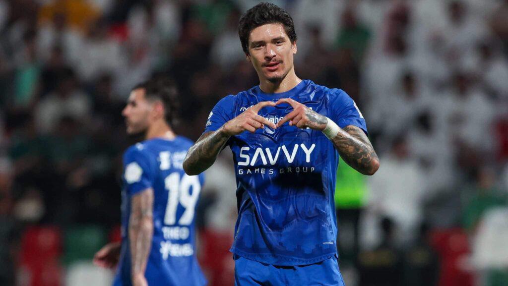 Llegó Benzema y decidieron borrarlo: la estrella que se puede perder el Mundial 2026 y que le da la razón a Cristiano Ronaldo