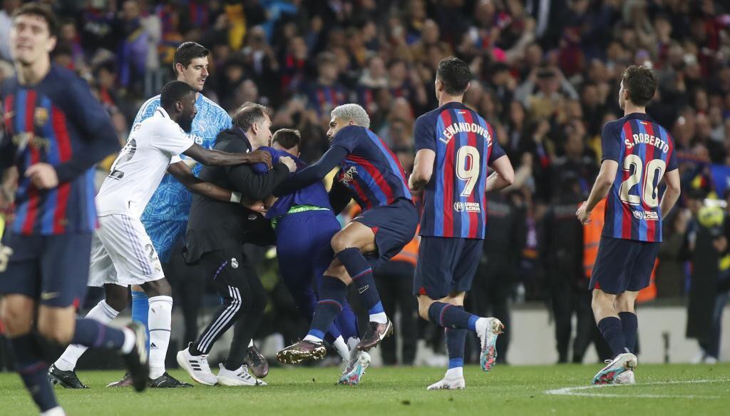 La agresión de Gavi, la visita sorpresa en el festejo y Rosalía ganó apuesta por el Barcelona; Carvajal casi sale linchado