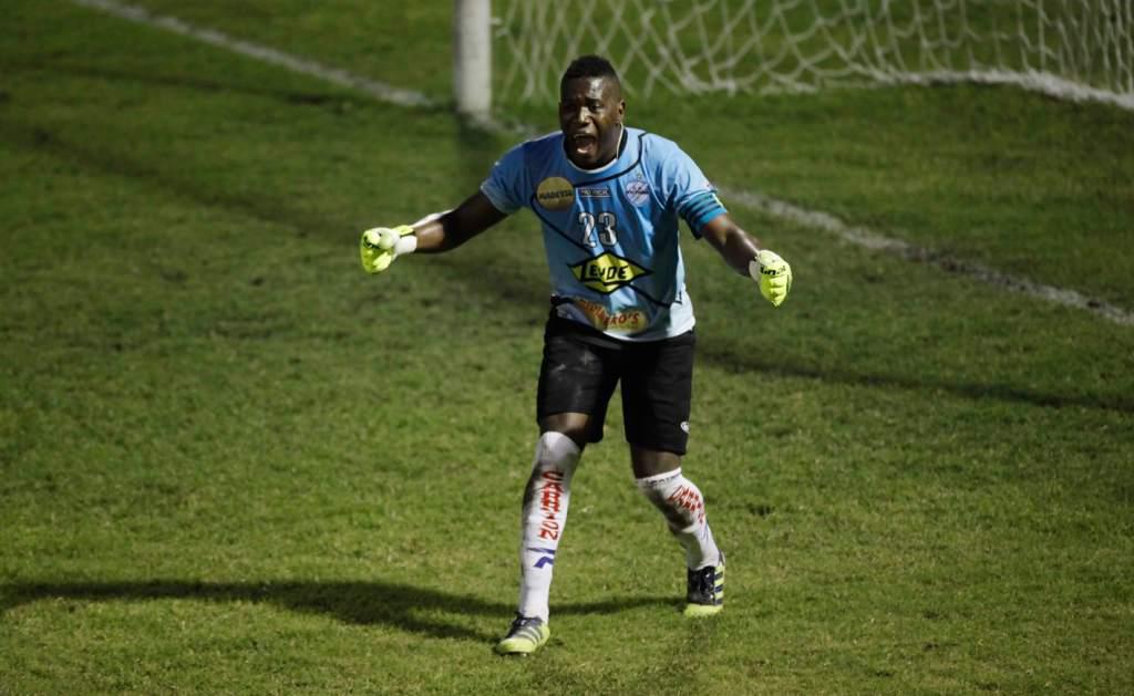 EL MERCADO: Más legionarios sin equipo, Victoria se arma, Marathón con bajas y un goleador regresa