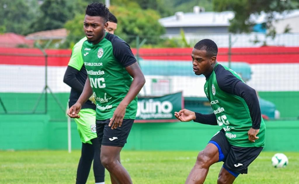 Elmer Güity y Edwin Solani fueron separados del primer equipo de Marathón por orde de Keosseián.