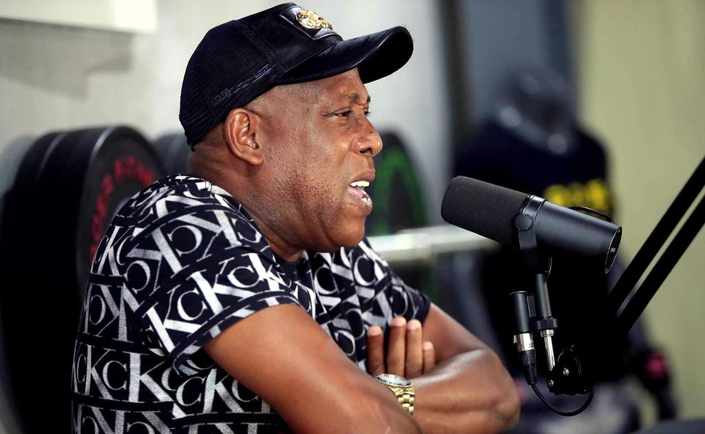 Medford caliente la final en Costa Rica y se acuerda de los dos jugadores del Saprissa que se pelearon en pleno juego