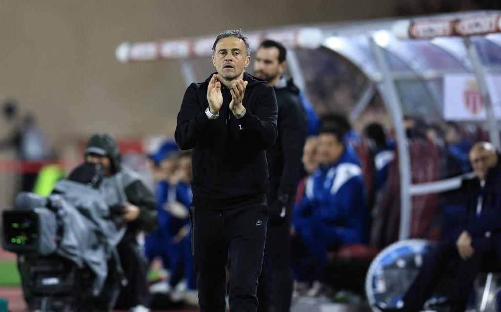 PSG: Luis Enrique quitó a Mbappé en el descanso, la reacción del francés y el mensaje que detonó todo