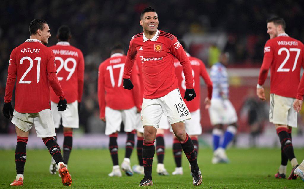 Manchester United no tiene problemas en la FA Cup y vence al modesto Reading con doblete de Casemiro