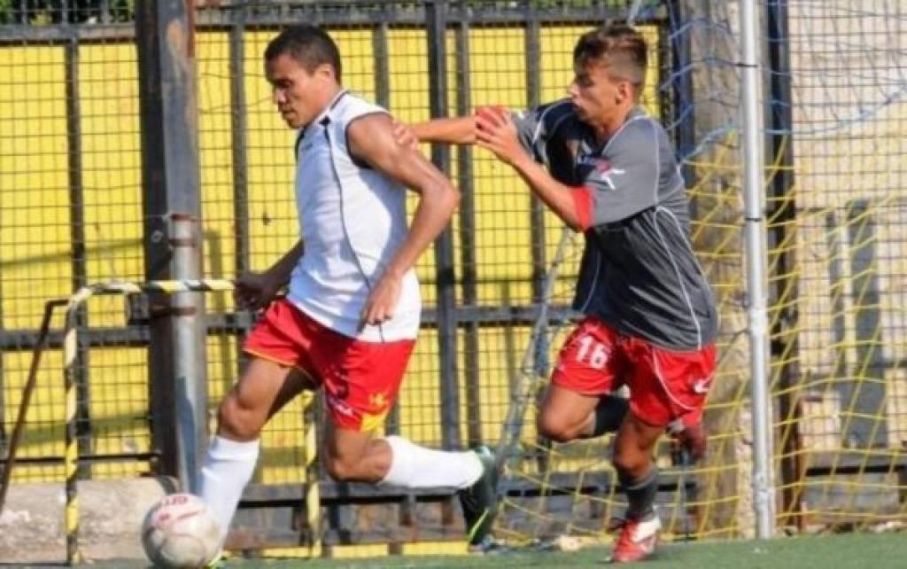 ¡El cuarto con más equipos en el mundo! Rambo de León ficha por su club 25 a sus 42 años: todas las camisas que ha vestido