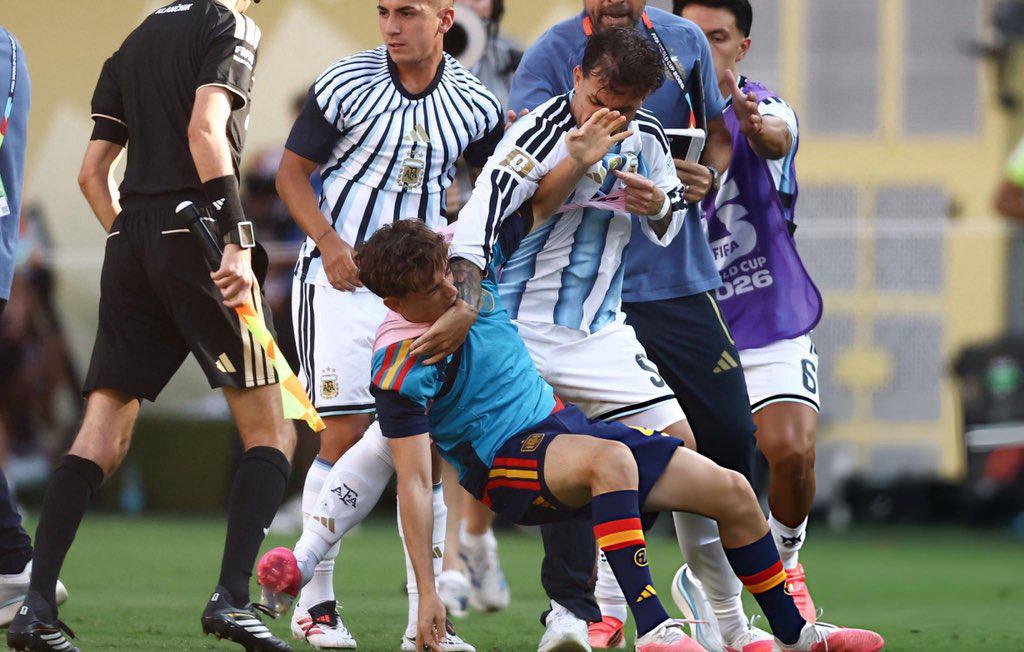 El gesto inolvidable de Yamal con Messi, la agresión de Paredes y la polémica de Cucurella