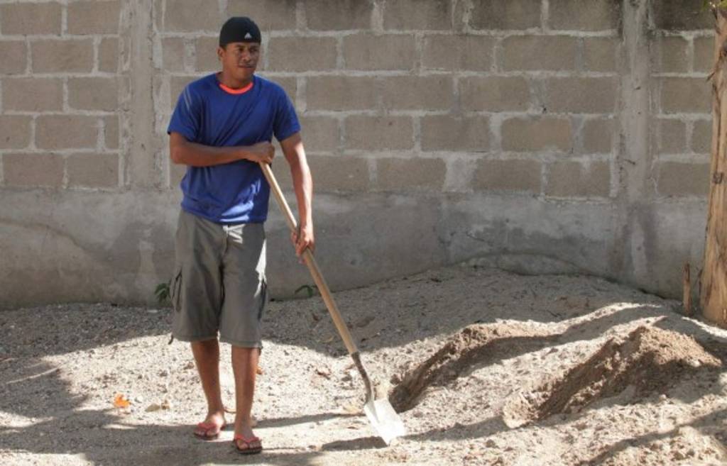 FOTOS: Así es la vida como albañil del defensa Henry Clark