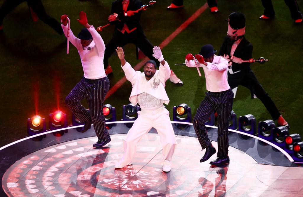 FOTOS: Usher y su espectacular ‘half-time show’ en el Super Bowl; los invitados estrellas y el regalo especial