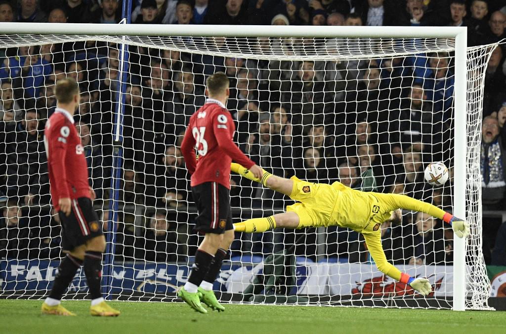 ¡No está acabado! La nueva celebración de Cristiano Ronaldo luego de marcar con el Manchester United su gol 700