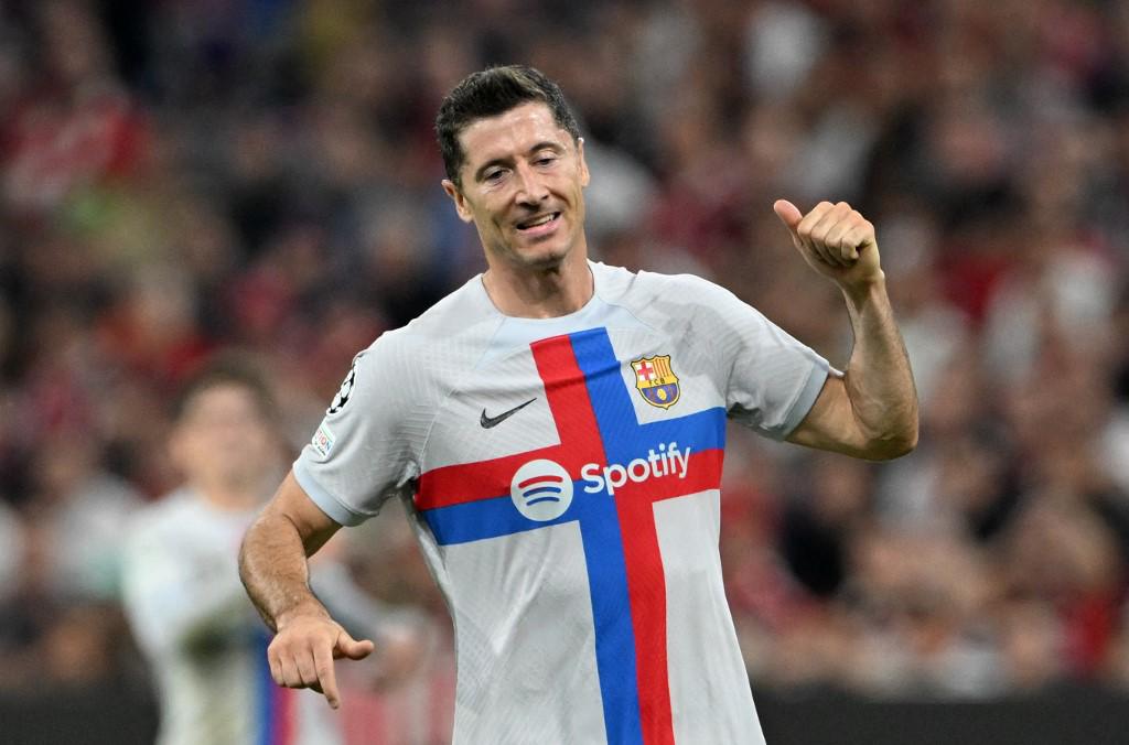 Bayern Múnich baja de las nubes al Barcelona y se queda con el liderato de su grupo en la Champions League