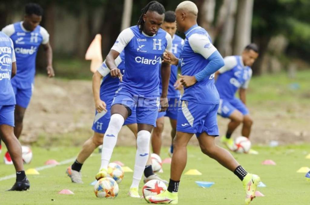 Selección de Honduras viajará en chárter a Costa Rica este domingo con Quioto como revulsivo para ser titular