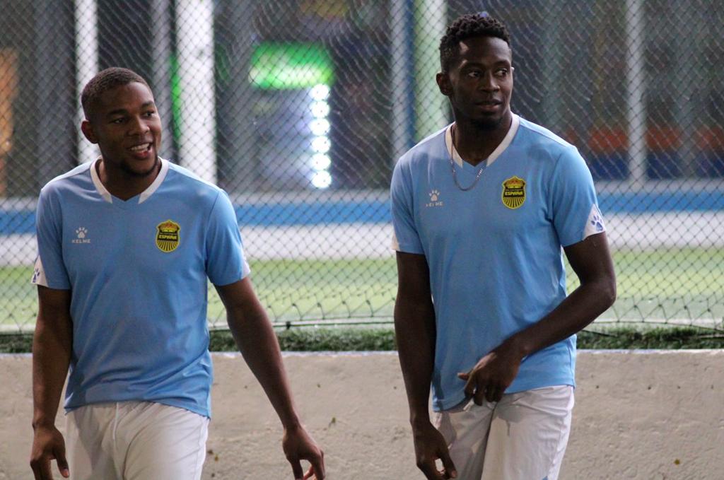 Real España ya pisó terreno enemigo; la máquina de Héctor Vargas se entrena en Cartago pensando en cuartos de final