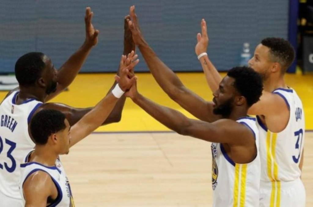 Los Warriors bailan a los Nets y mandan un mensaje en la NBA
