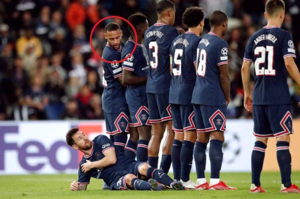 ''¿Qué haces ahí?'': la reacción de Neymar tras ver a Messi haciendo el 'cocodrilo' en el PSG-Manchester City