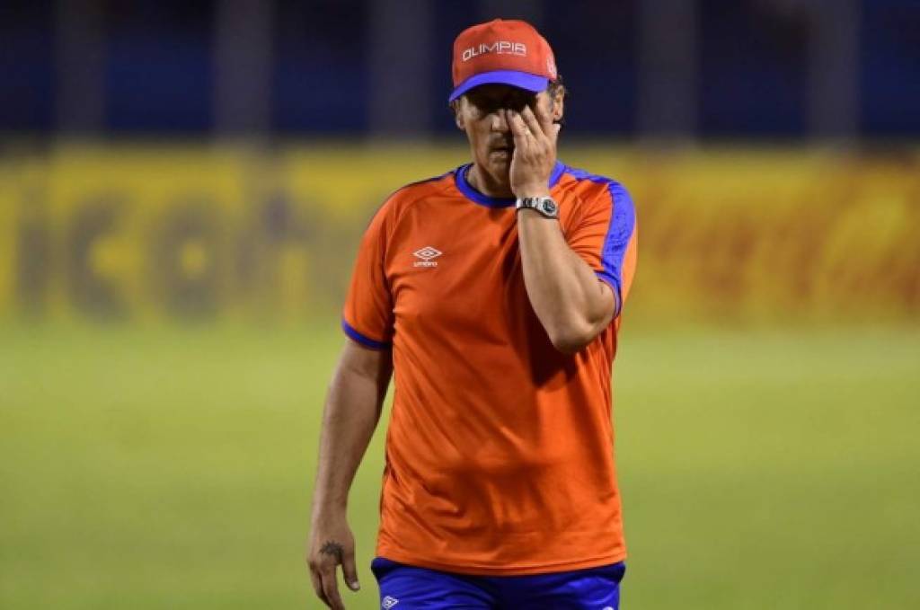 Pedro Troglio pone a disposición su cargo en el Olimpia tras el escándalo en Concacaf