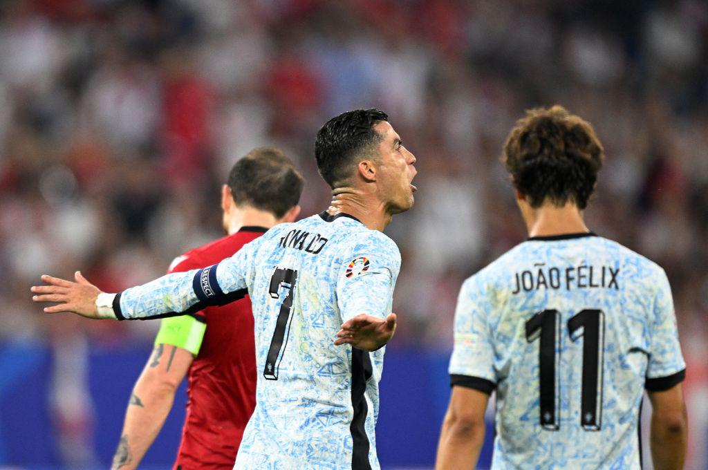 El máximo culpable de la caída de Portugal y Cristiano mostró su furia ante Georgia; De Bruyne se peleó con hinchas de Bélgica