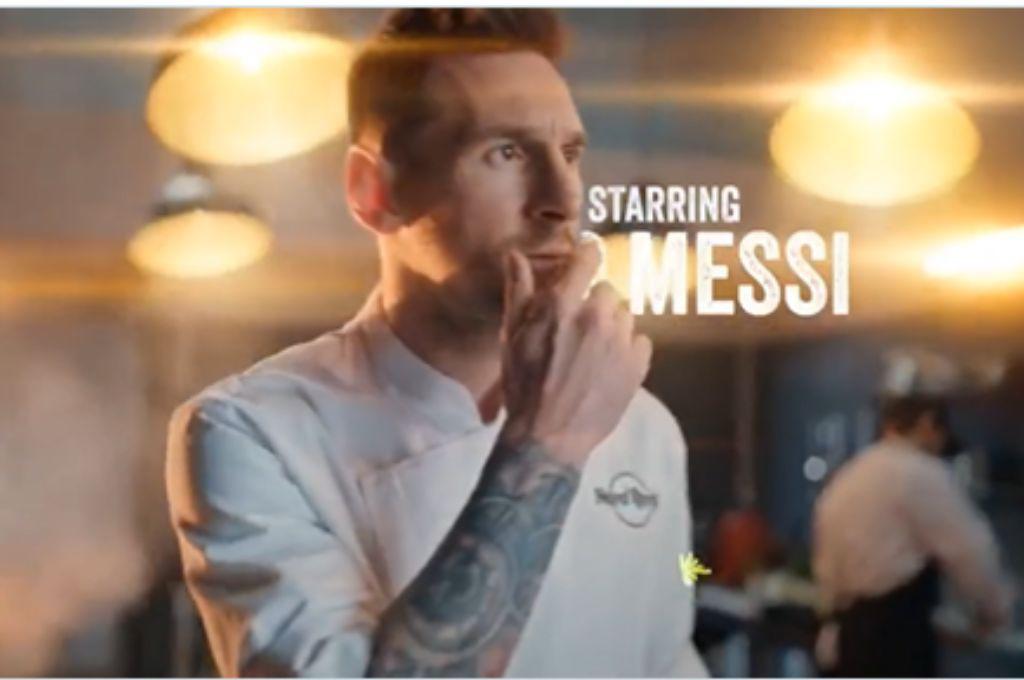 Vestido de cocinero y hasta presentó el menú: Messi sorprende con su nueva faceta de chef en Inter de Miami y los niños no lo podían creer