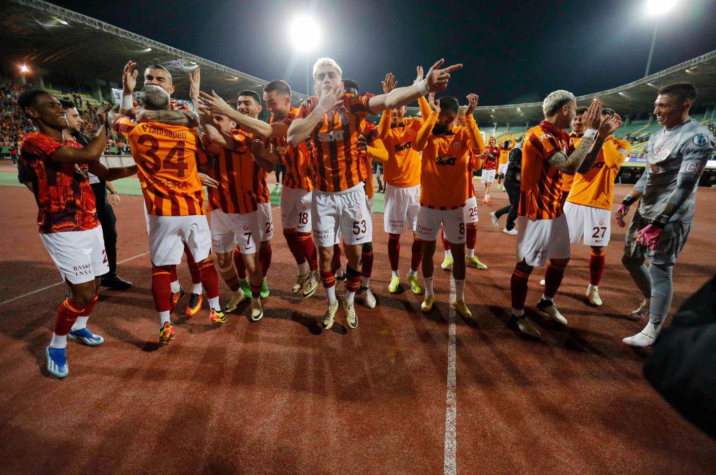 ¿Se repetirá la final? Galatasaray se burló del Fenerbahçe tras humillados en 50 segundos y retirarlos del campo