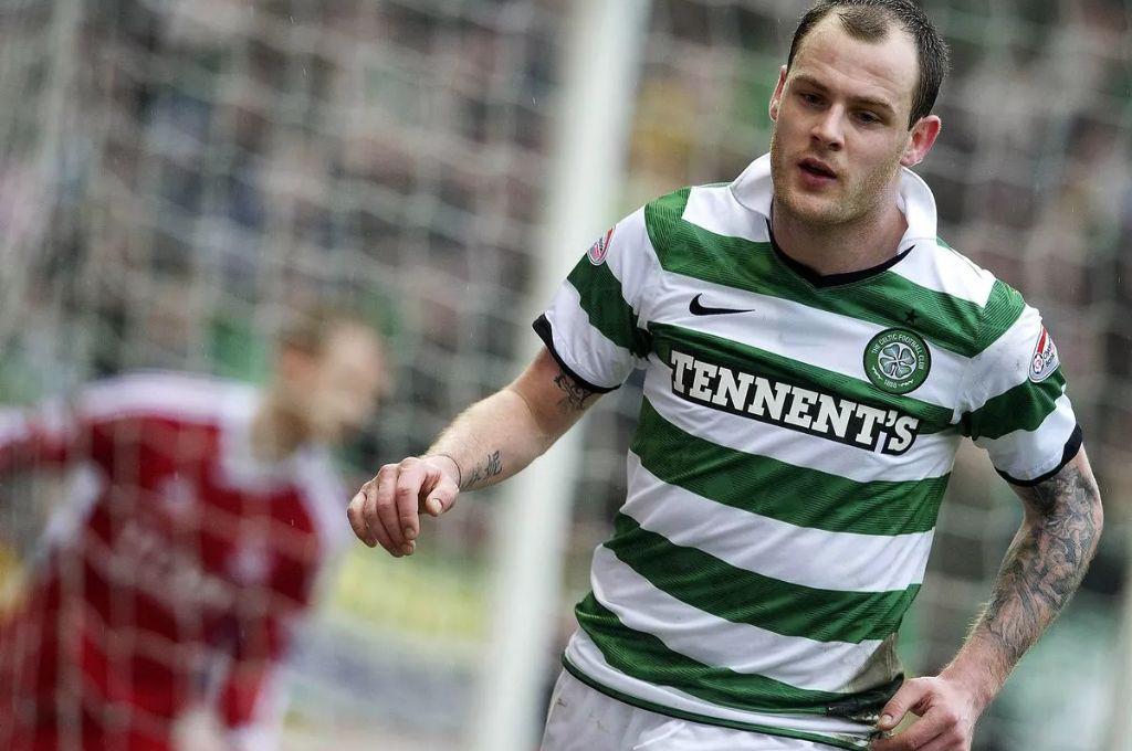 Jugó con Emilio Izaguirre en el Celtic, Wenger lo tuvo en el Arsenal de Henry y ahora está en prisión preventiva