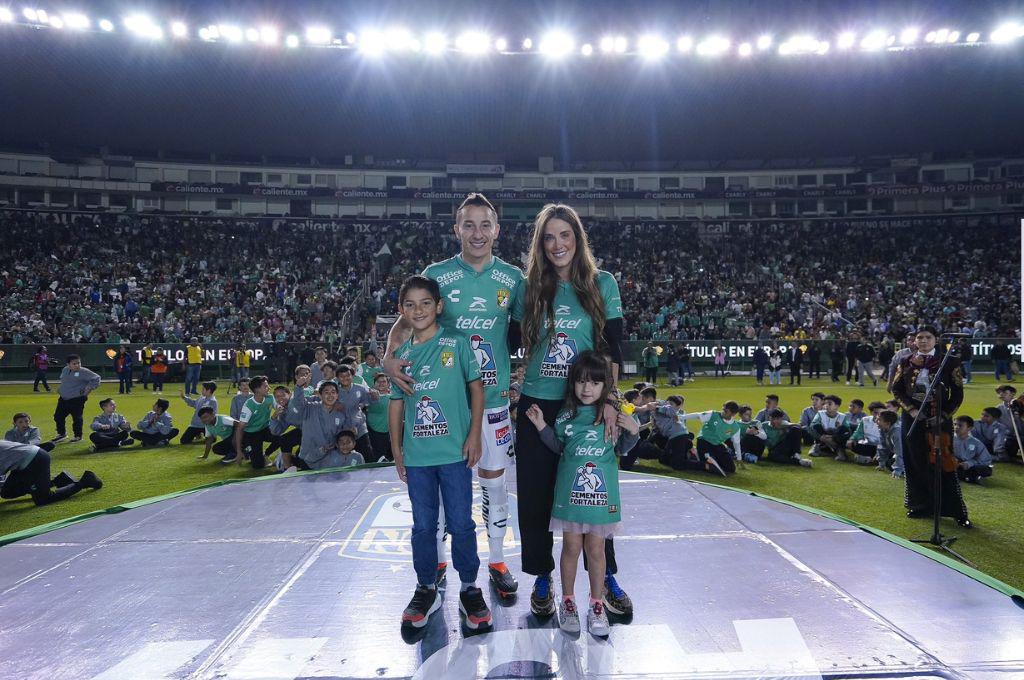 Con mariachis y la temática del ‘Principito’: Así fue la presentación de Andrés Guardado como nuevo jugador del León