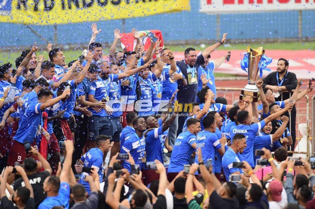 El gran gesto de Pereira con Omar Elvir, las lágrimas de Castellanos por la copa 18 de Motagua ¿y Rougier se despide?