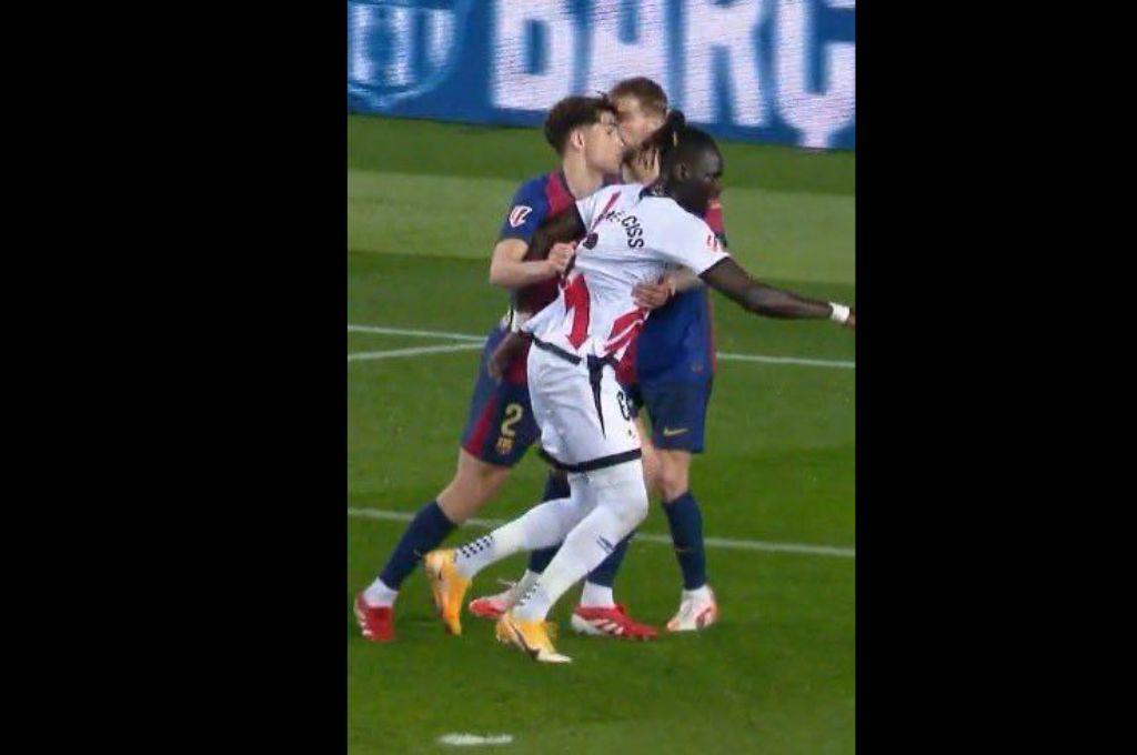 El ‘robo’ al Rayo Vallecano ante Barcelona por dos penales no pitados, un gol anulado y el que fue castigado por Flick