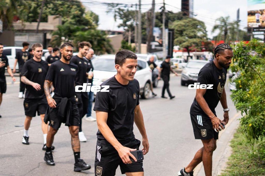 ¿Con cuántos guardaespaldas? Heung-min Son y jugadores de Los Ángeles FC sorprenden caminando por calles de SPS
