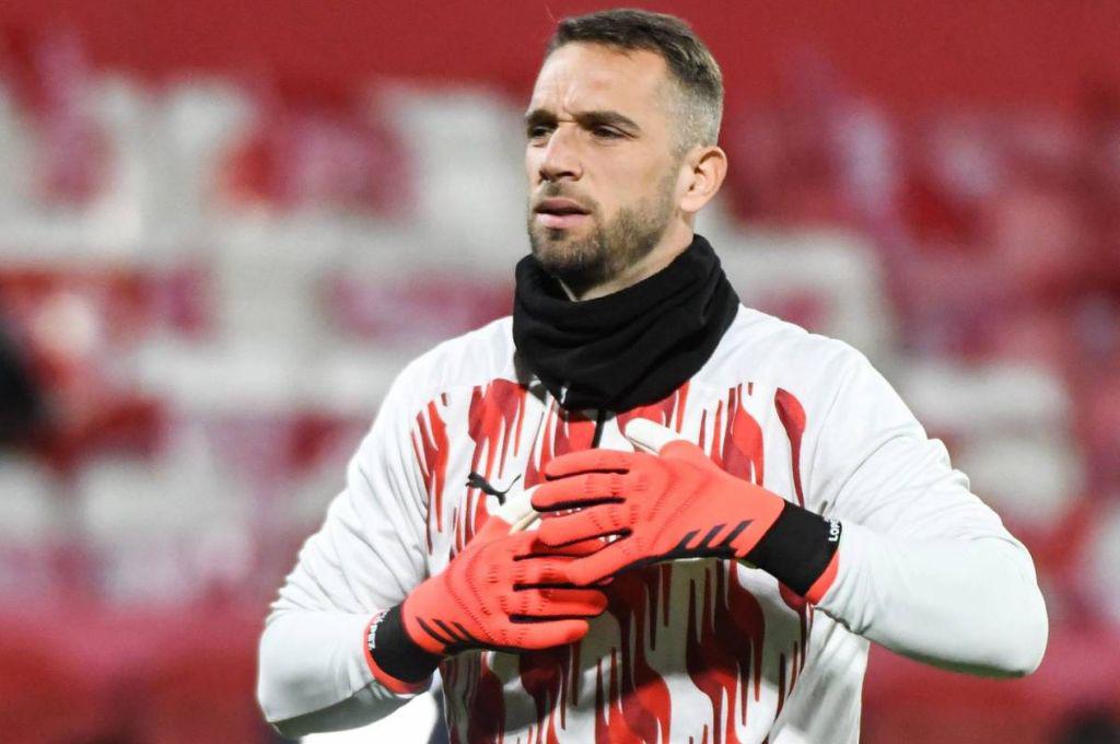 Ex Real Madrid firma con el Aston Villa, Benzema hará dupla con un Barcelona y Toluca confirma fichaje proveniente de España