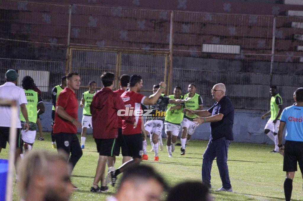NO SE VIO EN TV: El cariño de Troglio a ex jugador de Olimpia, Gullit Peña causa furor y el regreso del ‘Doctor’