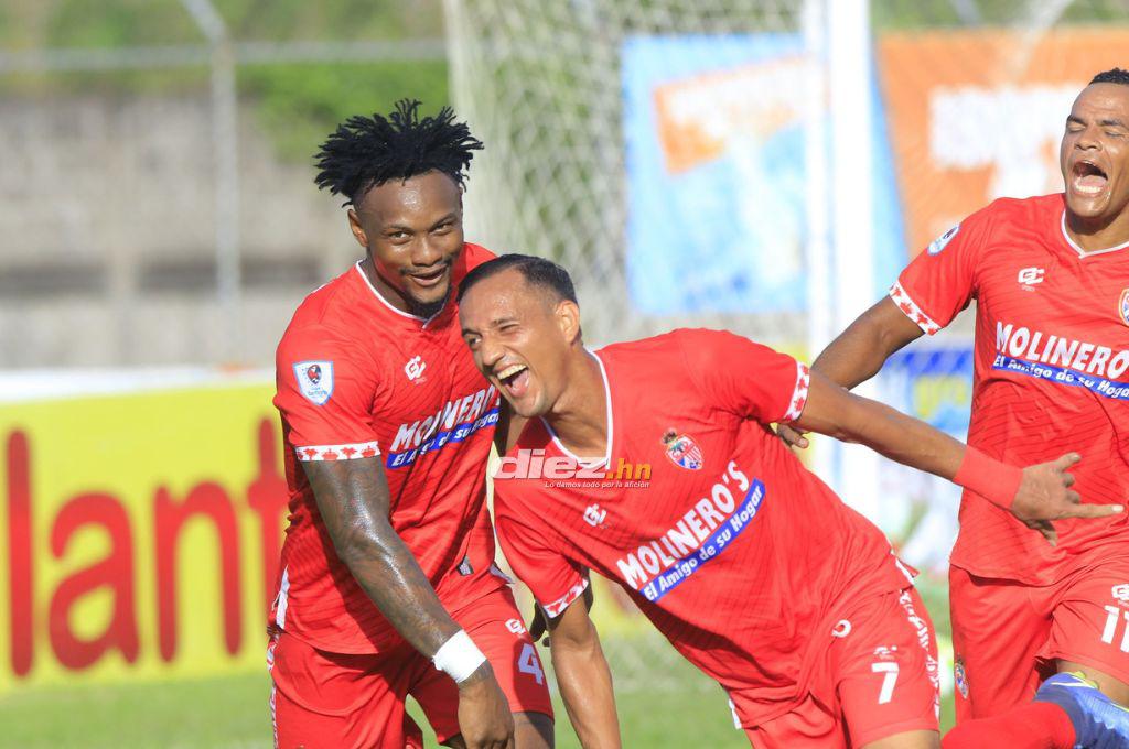 NO SE VIO EN TV: las duras imágenes de los jugadores de Motagua, quién es el nuevo debutante en Olimpia y el que rompió en llanto