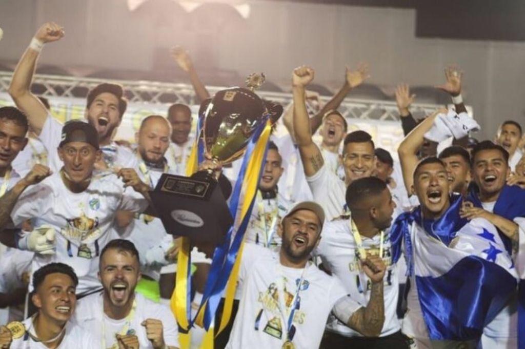 ¿Quién tiene más entre Olimpia y Saprissa? Estos son los equipos con más títulos ligueros en Centroamérica