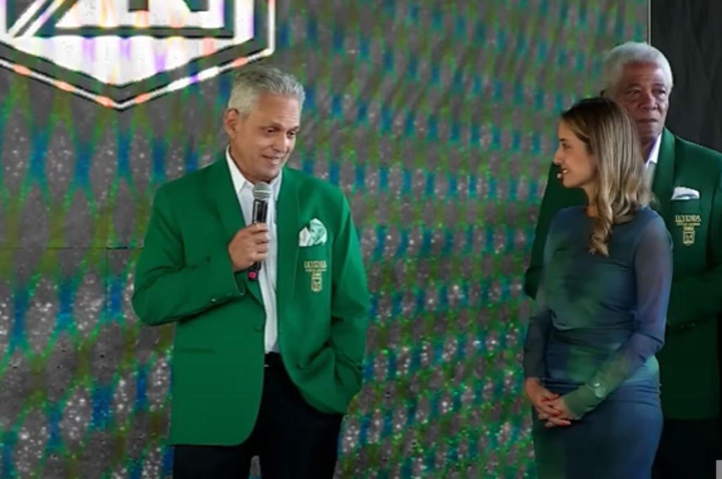 Reinaldo Rueda es sorprendido con tremendo homenaje junto a otras leyendas del Atlético Nacional de Colombia