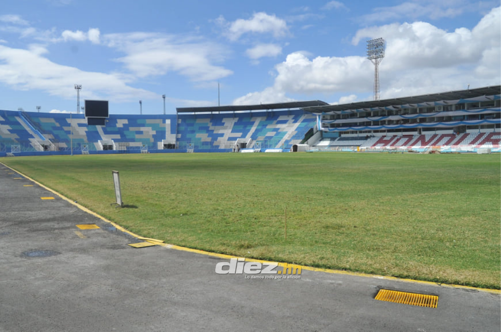 ¡Ya tiene nuevas butacas, pero la cancha está peor! Así luce actualmente el estadio Nacional y los cambios que vienen a mitad de año