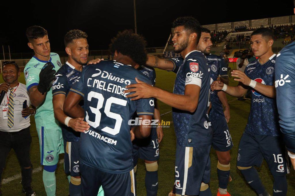 NO SE VIO EN TV: las duras imágenes de los jugadores de Motagua, quién es el nuevo debutante en Olimpia y el que rompió en llanto