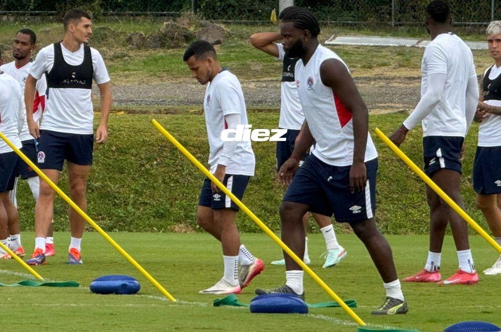 Olimpia vs Marathón: tremendo abrazo de Espinel, futbolista usa vendaje para llegar a la final y otro se ausenta del entreno
