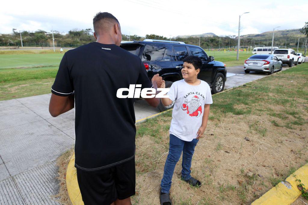 Los nuevos fichajes del Olimpia ya trabajan a tope; así fue el entreno del León, el tatuaje de Montiel y cuándo debutará