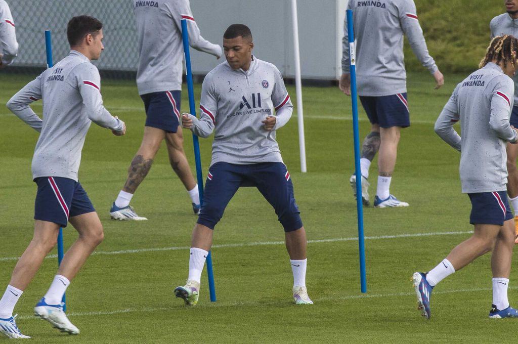 Mbappé se despidió de sus compañeros del PSG en el entrenamiento: ¿A qué equipo les dijo que va?