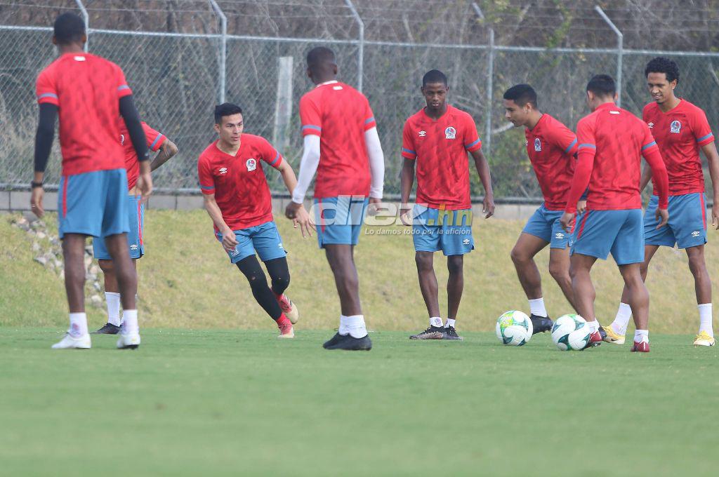 ¡Plagado de ausencias! El Olimpia de Pedro Troglio entrena diezmado previo al partido ante el Victoria